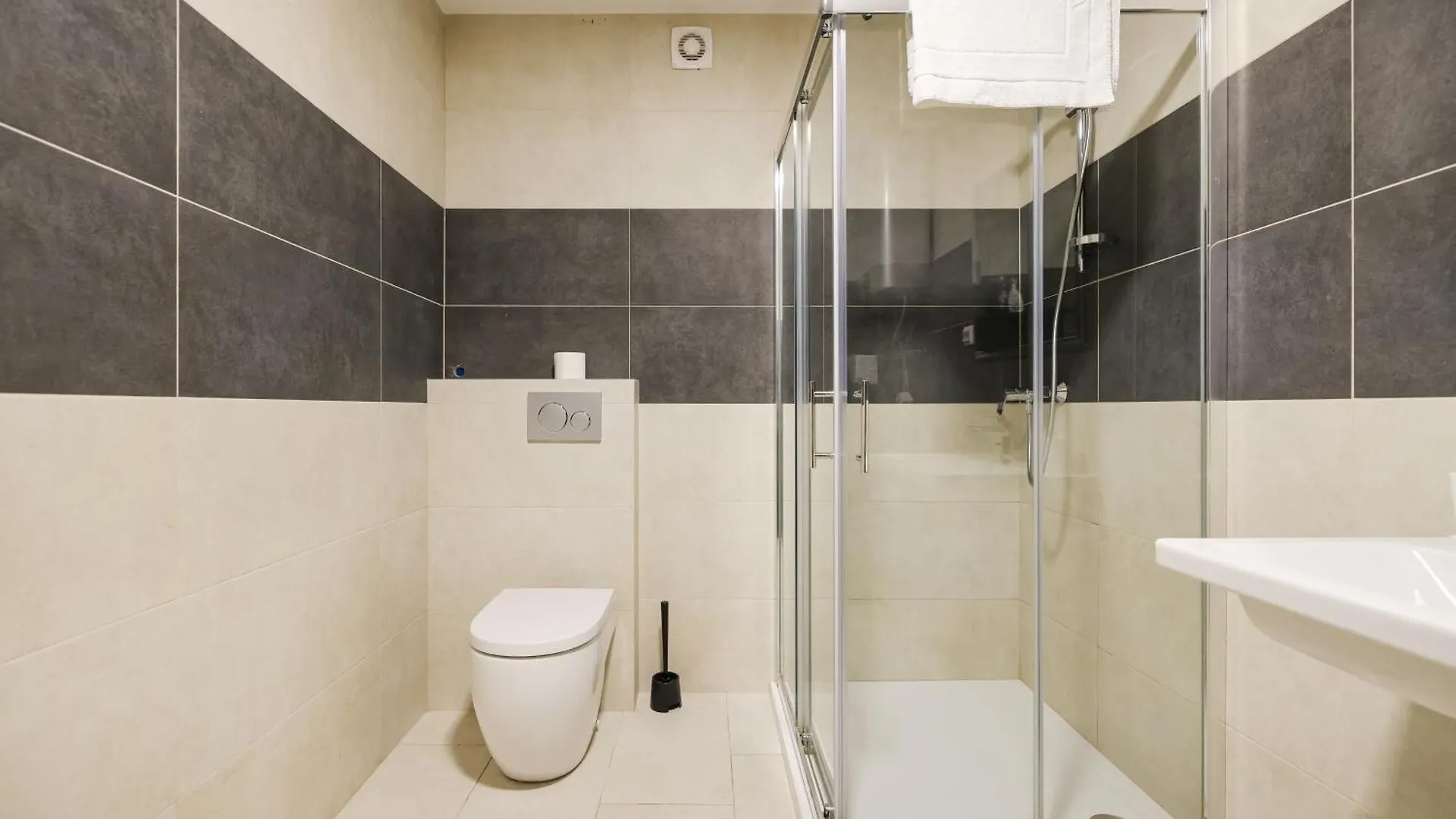 Hidden Apartments In The City Center Zara