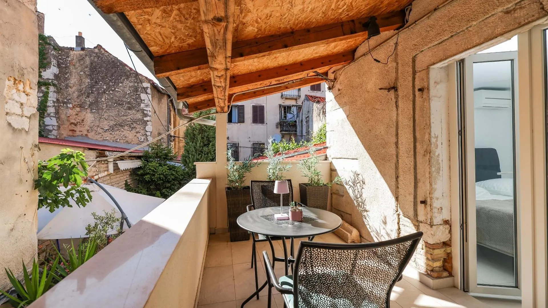 Hidden Apartments In The City Center Zara Croazia