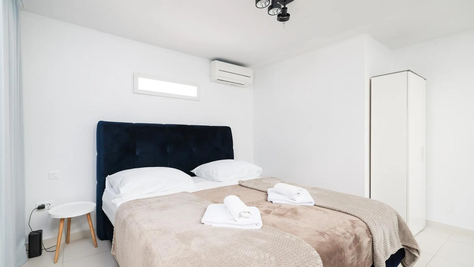 Hidden Apartments In The City Center Zara
