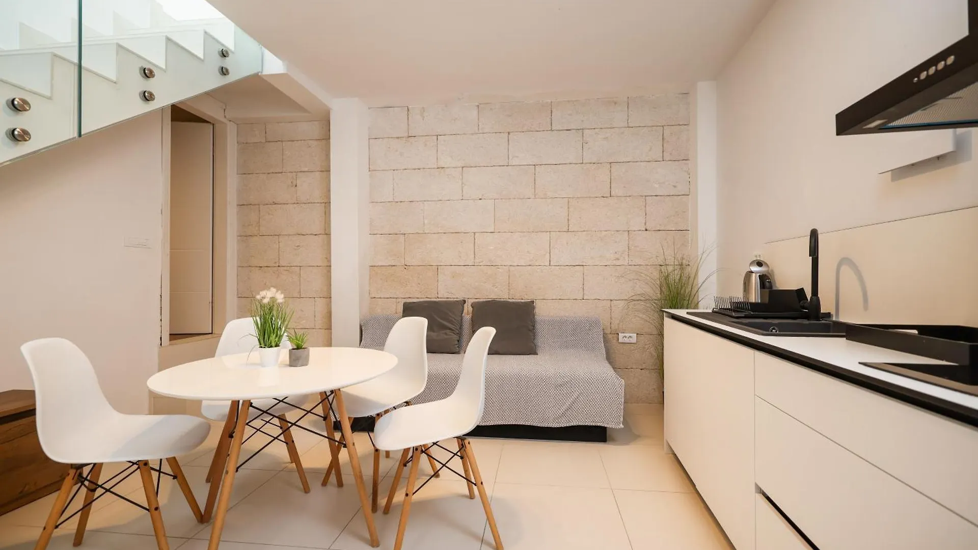 Hidden Apartments In The City Center Zara