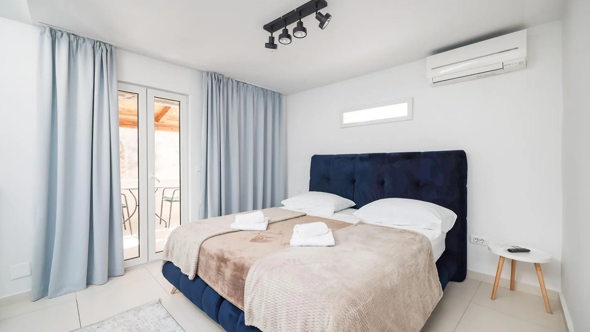 Hidden Apartments In The City Center Zara
